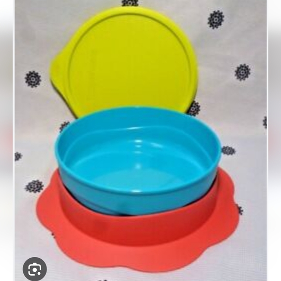 Tupperware Children's Kid's Feeding Dish Bowl w/ Suction Cup Base & Seal Primary - Picture 9 of 16